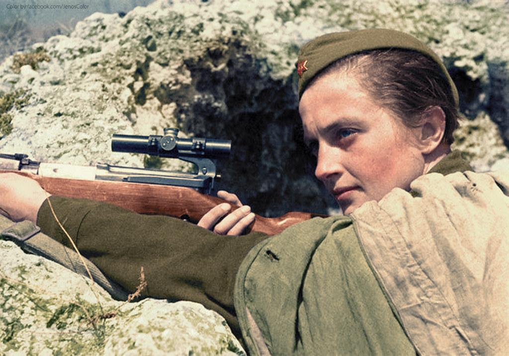 Sniper Lyudmila Pavlichenko, 309 mortes em combate.