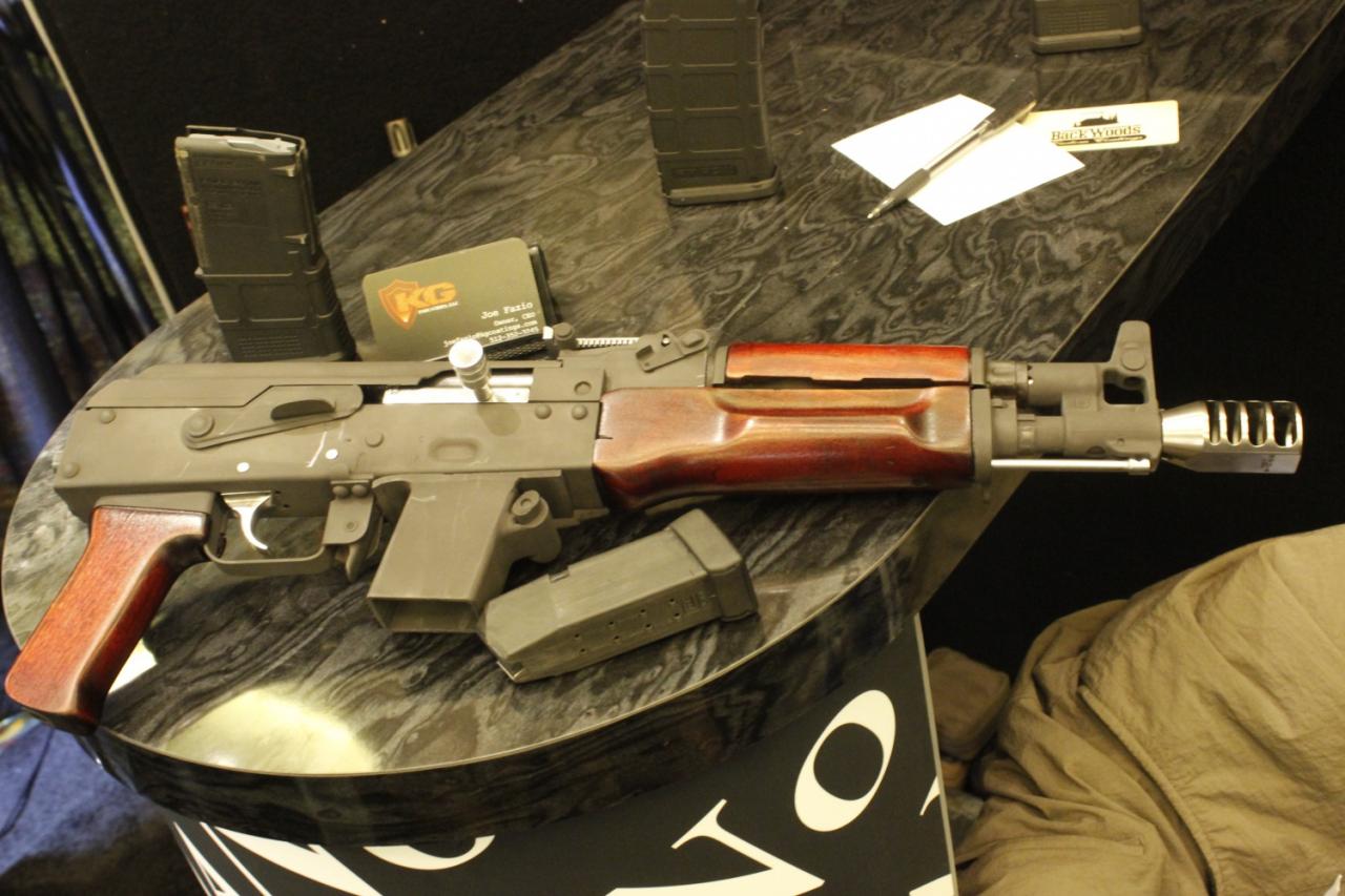 Pistola AK Kalashnicohen - Calibre 45 ACP