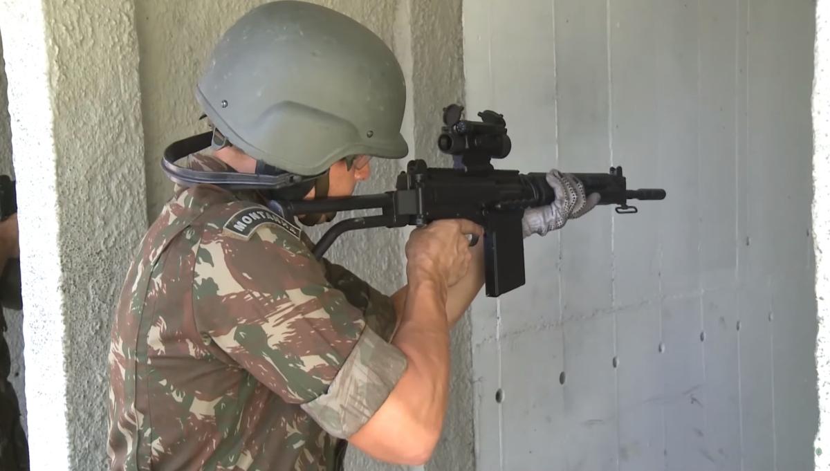 Projeto PARAFAL: transformando o fuzil 7,62mm no modelo MD1