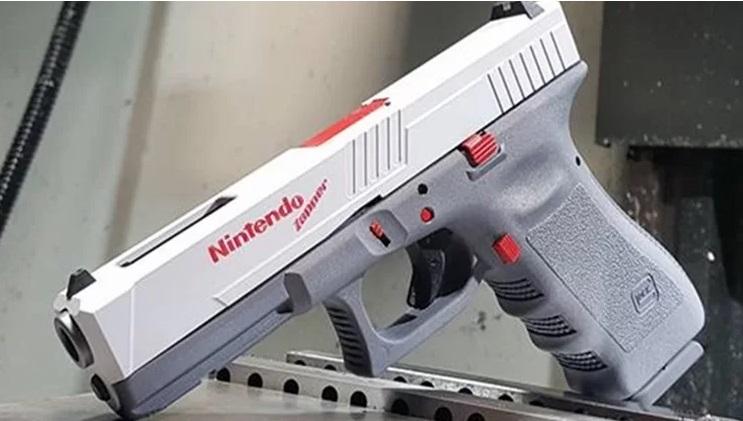 Fabricante de armas transforma Glock real em uma Nintendo Zapper
