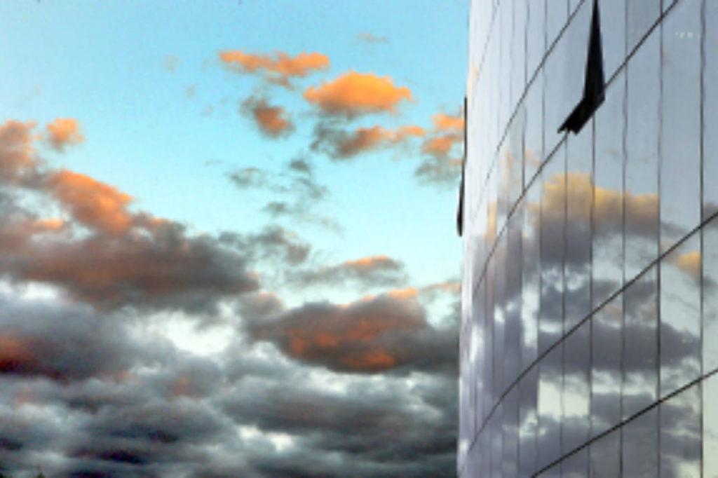 Supremo invalida normas estaduais que autorizavam porte de arma para procuradores estaduais.