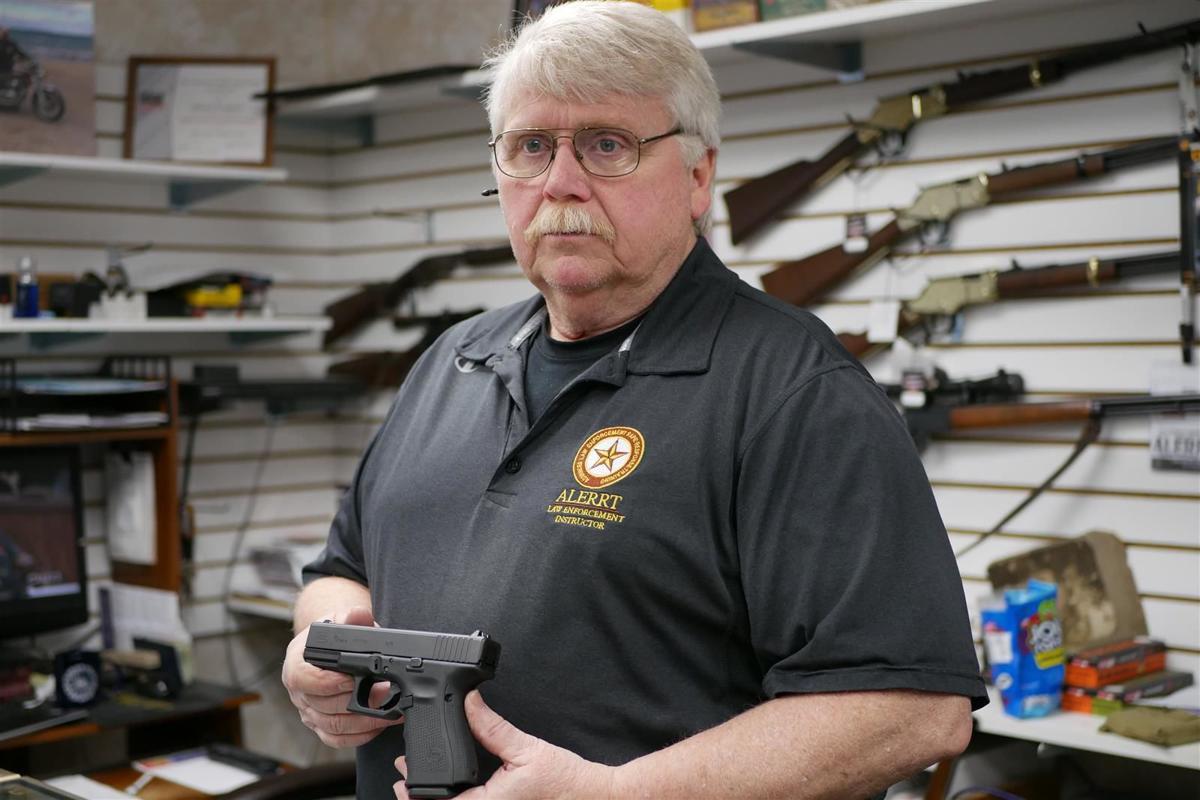 Vendas de armas nos EUA continuam a aumentar, diz nova pesquisa