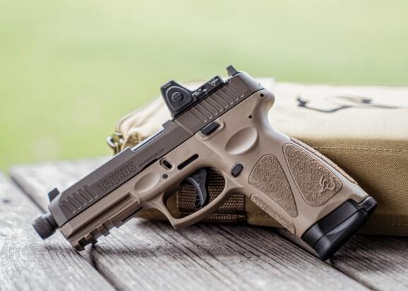 EUA: após 14 meses, intenção real de compra de armas de fogo volta a subir forte