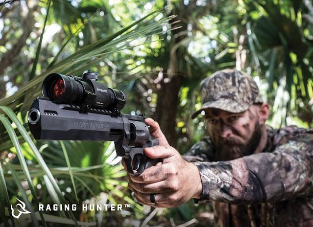 Taurus adquire 7 novos centros de usinagem. Um dos objetivos é dobrar a produção dos revólveres Raging Hunter