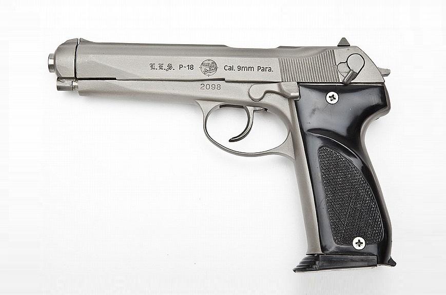 Pistola LES Rogak P-18