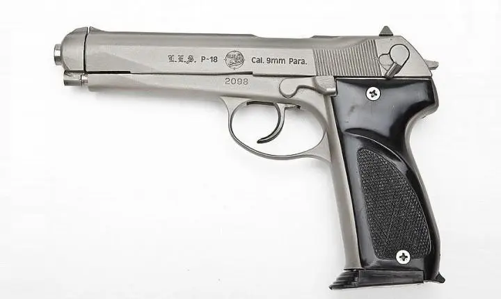 Pistola LES Rogak P-18
