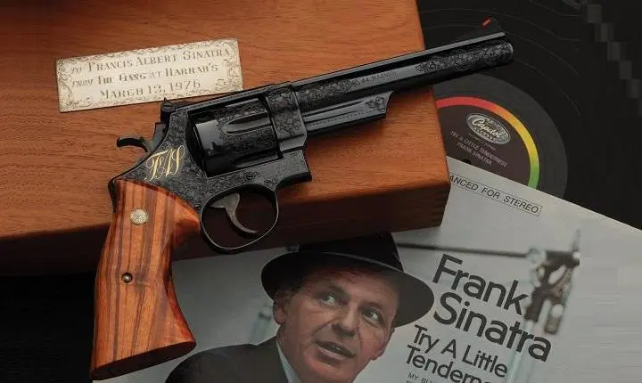 Revólver de Frank Sinatra é Leiloado por 70 mil dólares