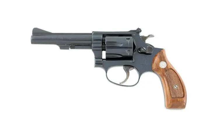 Revólver Smith & Wesson Mod. 34 calibre 22 LR - Um clássico 