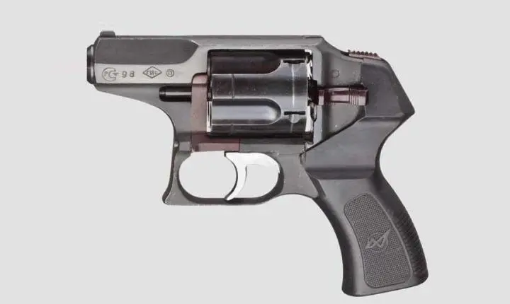 Revólver U-94 - Udar