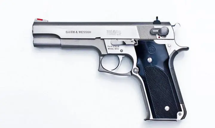 Smith & Wesson Modelo 645 - Cal. 45 ACP